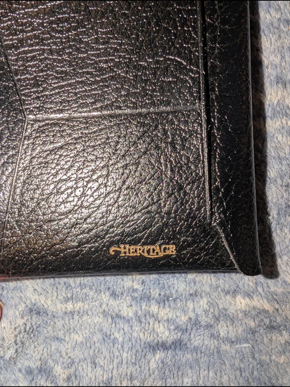 Heritage NWOT Black Leather Bi-Fold Wallet